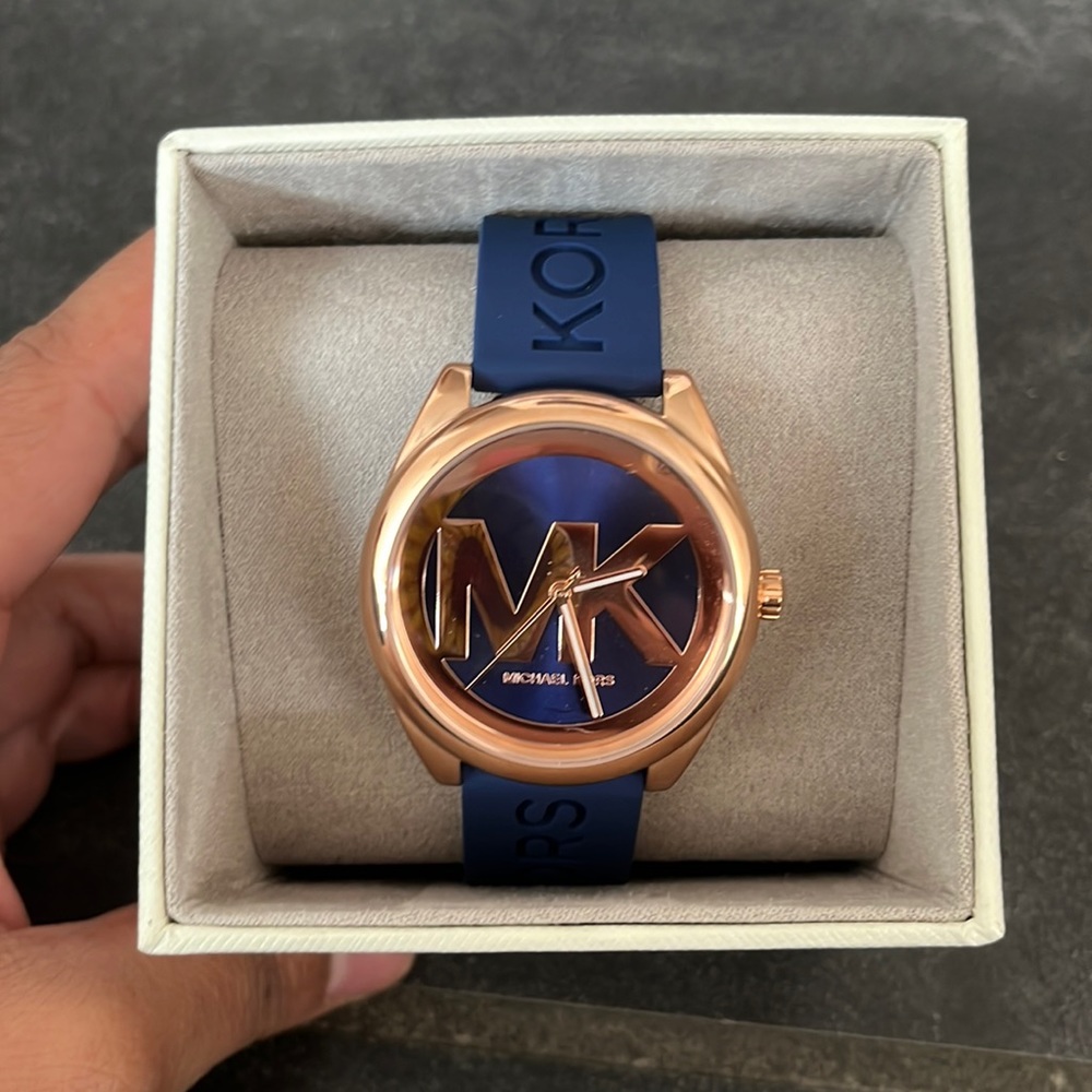 Michael Kors Women's Janelle Three-Hand Navy Silicone Watch 42mm MK7140 - Navy